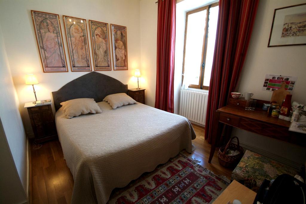 Domaine Borgnat Bed and Breakfast Escolives-Sainte-Camille Habitación foto
